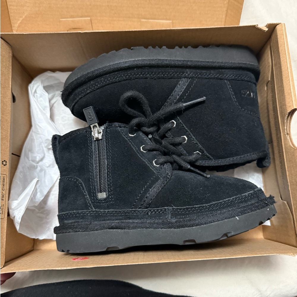 UGG Black Suede Boots with Side Zipper and Rubber Sole - Picture 1 of 2